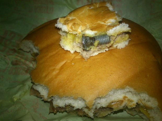 Mc Donald´s por outro lado, nega que peça pertença a algum equipamento do restaurante. Foto: Tribuna MS 