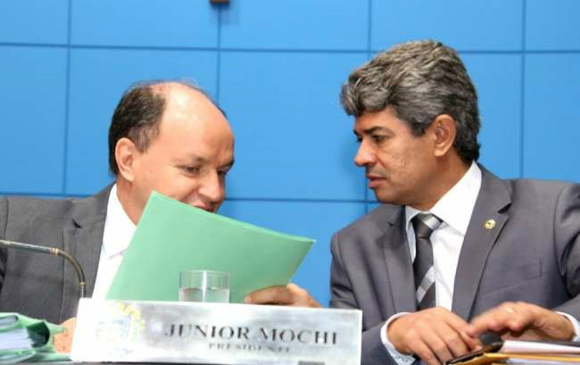 Presidente Junior Mochi (PMDB) e Rinaldo Modesto (PSDB), líder do governo.