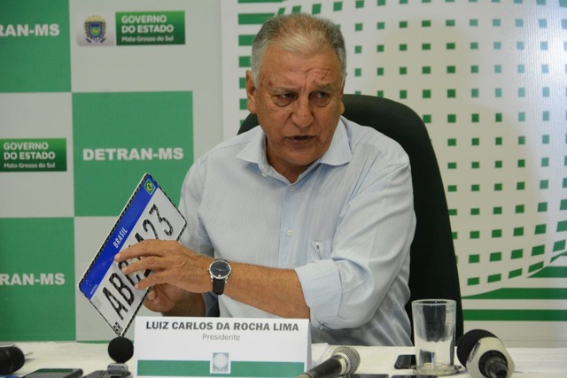 Durante coletiva, diretor do Detran não soube informar novos valores - Foto: Bruno Henrique/Correio do Estado