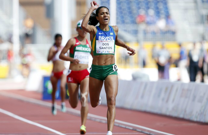 Juliana dos Santos comemora a vitória no Pan (Foto: Erich Schlegel-USA TODAY Sports)