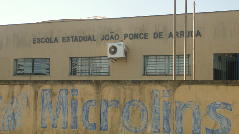 Diretora informou se caso não houver água nos próximos dias, os alunos serão dispensados.Foto: Rádio Caçula