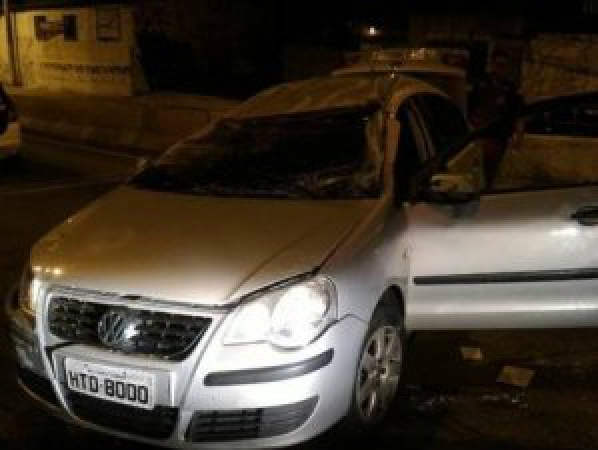 Pólo de investigador roubado pelos fujões ficou danificado após acidente em SP (Foto: Divulgação/PM)