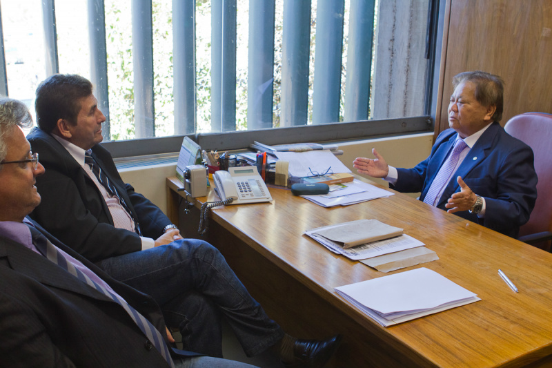 “Inocência está entre as 26 cidades do Estado que tenho condições de atender por meio de emendas ao Orçamento da União”, destacou Otsubo.Foto: Assessoria 