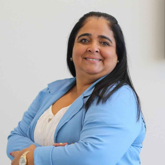 Iolene Lima anunciou no Twitter que não integra mais grupo do MEC