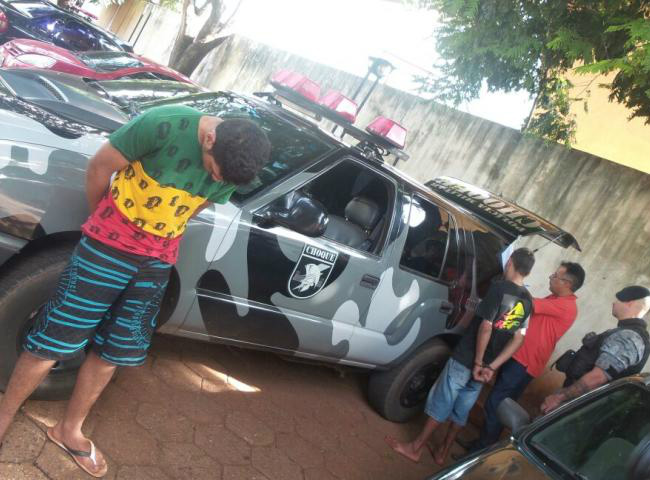 A polícia apresentou a quadrilha nesta segunda-feira, foto Munyz Arakaki