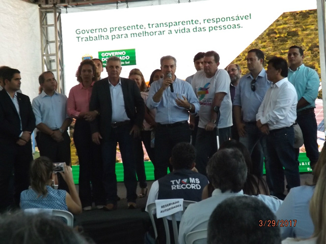 Governador disse que vai voltar ao município nos próximos dez dias para iniciar as novas obras 