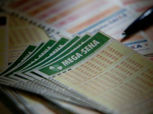 Mega-Sena vai pagar R$ 21 milhões no sábado.Foto: Raul Zito/G1