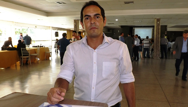 FOTO Prefeito de Selvíria, Fernando Dentista durante o evento Tecendo o Desenvolvimento realizado pelo Tribunal de Contas MS, em Três Lagoas 
