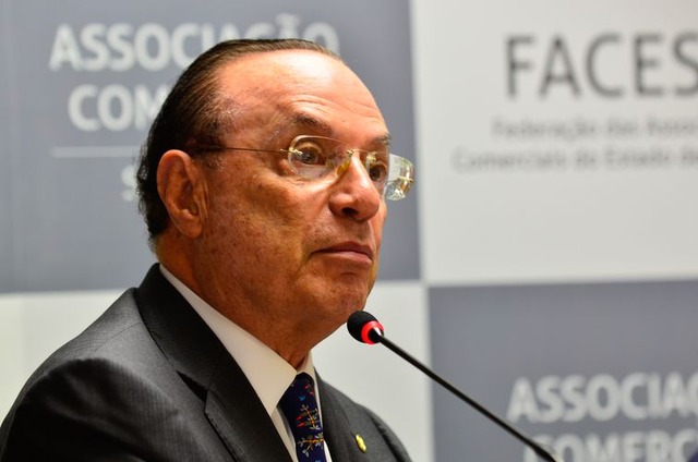 Paulo Maluf foi internado com