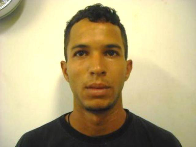 Fabio Nogueira Batista, 20 anos. Um dos autores do roubo e cárcere privado de uma família em T.L.