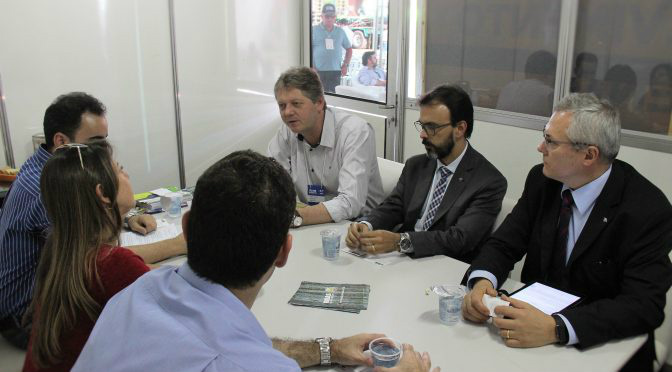 Secretário municipal de Governo e Políticas Públicas de Três Lagoas, Daynler Martins Leonel representou o município na reunião
