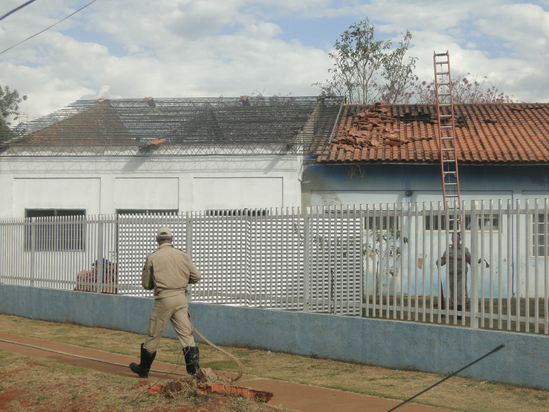 Foto: Juan SilvaTrabalho do corpo de bombeiros no Cei