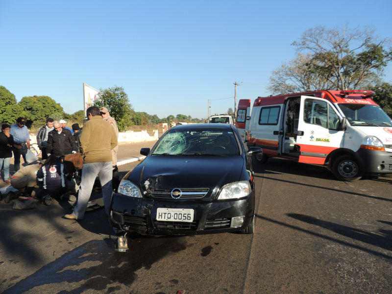 Foto: Fabio CamposColisão entre carro e motociclista