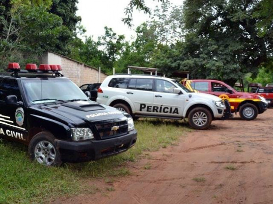 Polícia e Bombeiros estão no local para resgatar o corpo (Foto: O Pantaneiro)