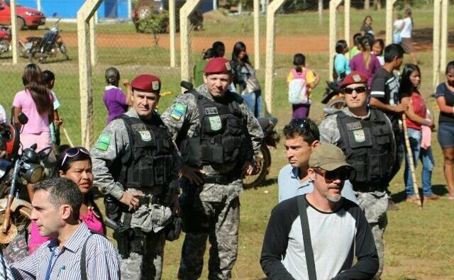 Vinte policiais da Força Nacional de Segurança já estão no local do conflito em Caarapó (Foto: Helio de Freitas)