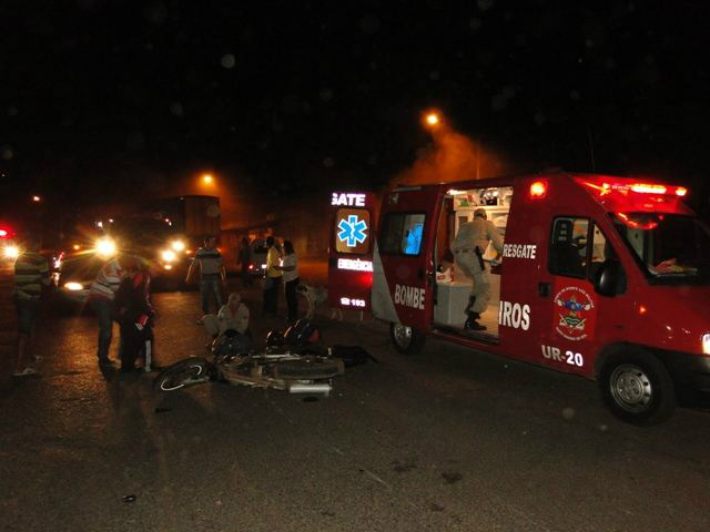 Duas motos colidiram, e duas vítimas foram encaminhadas ao Hospital em estado grave.Foto: Rádio Caçula