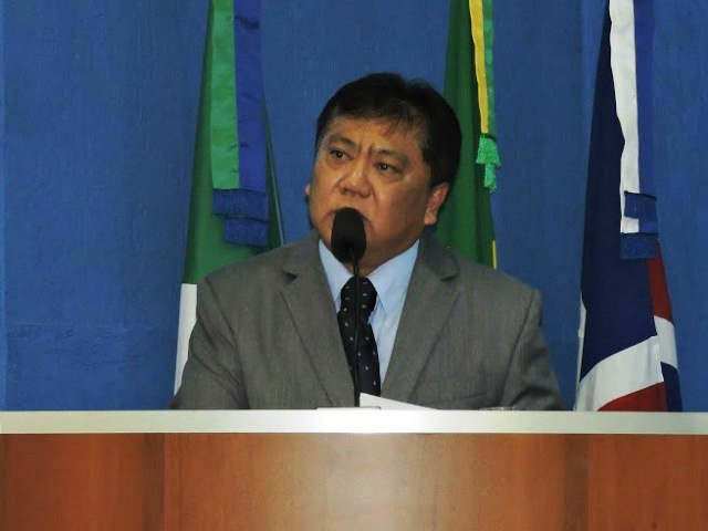 Akira afirma que ampliação da licença paternidade é uma regulamentação no município de uma lei federal 
