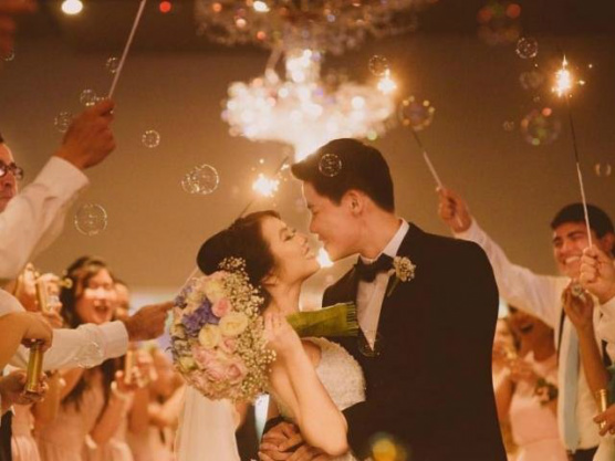 Michelli e Hideki, durante cerimônia depois de anos a espera do sim. (Foto: Renato Zaar)