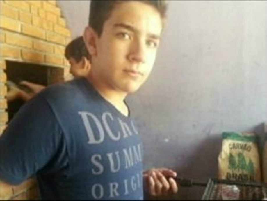 Amigos e familiares lotaram a igreja durante velório. Enterro estava previsto para às 16h.Foto: Araçatuba News