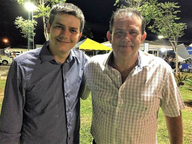 Prefeito de Coxim Aluizio São José (PSB) ao lado do deputado estadual Eduardo Rocha.