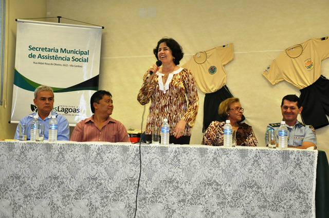 Entrega de uniformes aos Programas Sociais.Foto: Assessoria