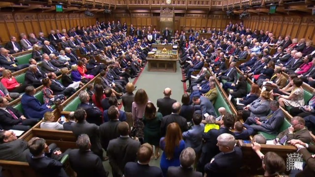 Parlamentares britânicos se reúnem para votação de acordo do Brexit nessa sexta-feira (29) — Foto: PRU/AFP