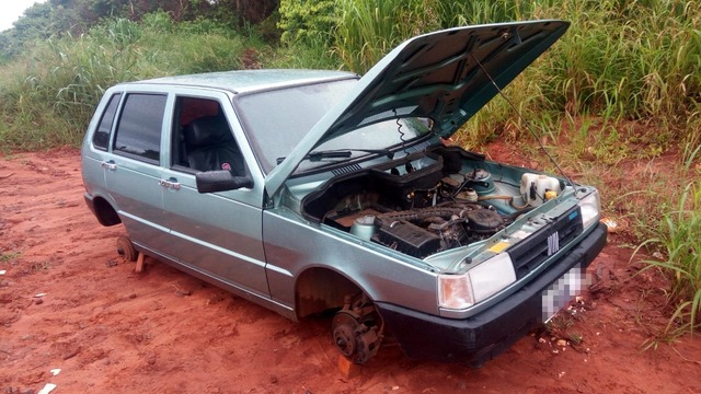 O carro foi encontrado no bairro Jardim Imperial. Foto: Rádio Caçula.