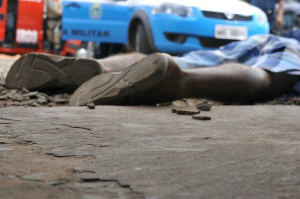 A polícia ainda não tem pistas sobre o autor dos disparos que matou Clécio (Foto: Marcelo Victor)