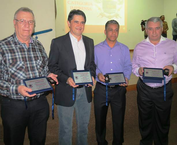 Hugo Siqueira, Fábio Nakano, Paulo Sérgio Ramos e Alberto Pius receberam o prêmio Personalidade do Ano em nome da Eldorado BrasilFoto: Assessoria