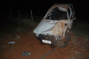 O carro ficou destruido.Foto: Divulgação