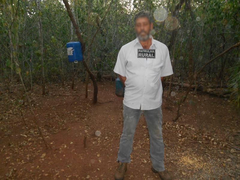 O caçador foi preso em flagrante pela equipe da Patrulha Rural.Foto: Rádio Caçula