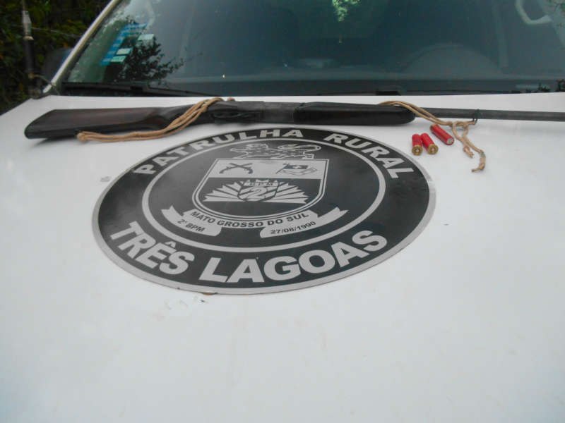 A arma foi apreendida.Foto: Rádio Caçula