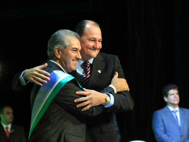Governador Reinaldo Azambuja com o secretário Ednei Marcelo Miglioli (Foto: Lucas Lourenço/G1MS)