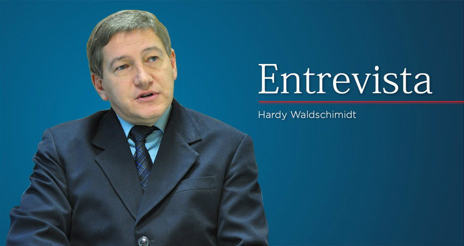 De um modo geral é permitido a qualquer cidadão emitir sua opinião politica nas redes sociais. (Foto: Luciano Muta)