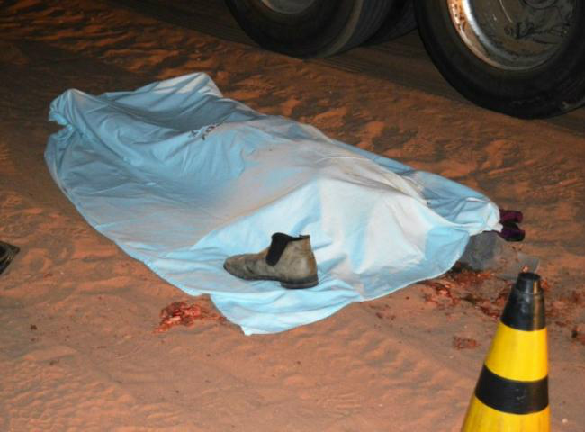 O trator ainda passou por cima de Vanderlei (Foto: Edição MS)