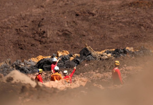 Equipes de resgate durante buscas por vítimas em Brumadinho - Adriano Machado/Reuters/Direitos reservados