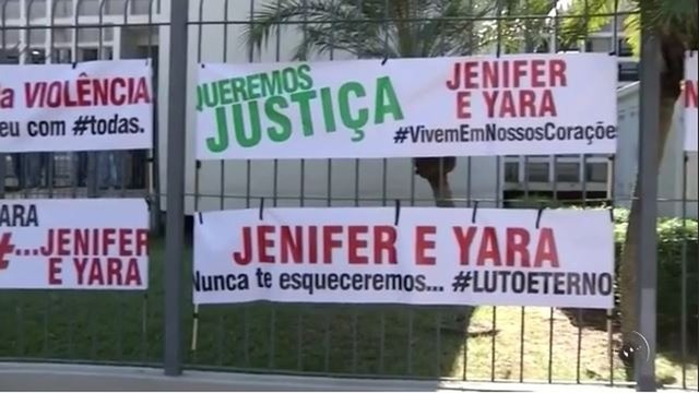 Faixas com pedidos de Justiça foram colocadas no Fórum de Pereira Barreto (SP) (Foto: Reprodução/TV TEM)