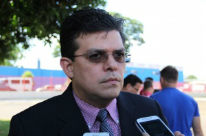 Prefeito amargou perda de R$ 36 milhões no repasse e teve que decretar contenção de gastos (Foto: Marcos Ermínio / Arquivo)