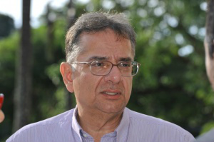 Secretário de Saúde, Nelson Tavares, afirmou que alguns empenhos para pasta haviam sido cancelados (Foto: Alcides Neto)