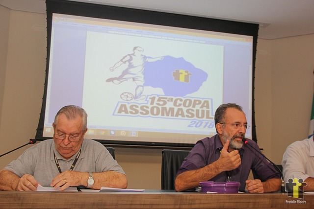 O diretor geral da Assomasul, Zé Cabelo, dá as boas vindas aos participantes (FOTO: Franklin Ribeiro)