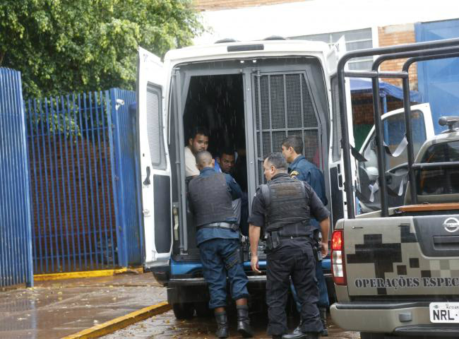 Dez presos seguirão para Dourados. Foto: Luiz Alberto