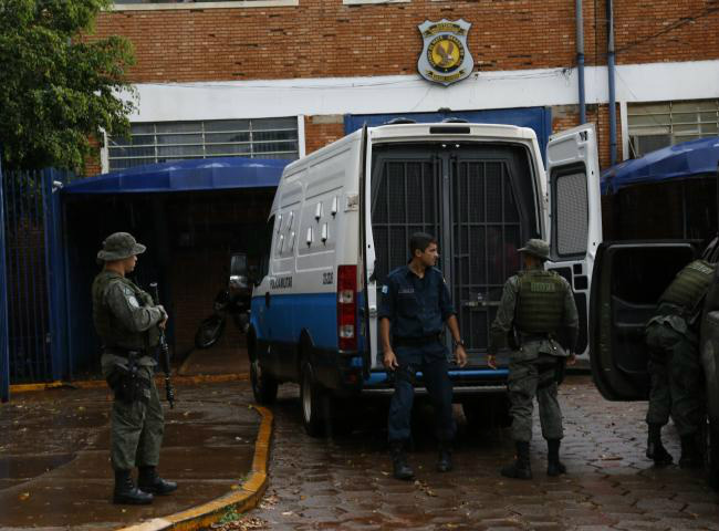 Dez presos seguirão para Dourados. Foto: Luiz Alberto