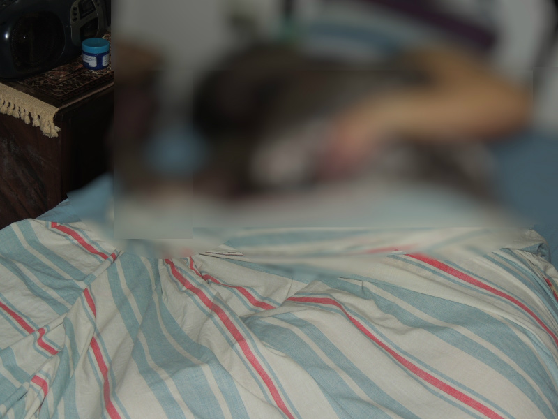 O corpo da idosa identificada como Sonia Maria de 63 anos, foi encontrado por vizinhos. Foto: Rádio Caçula