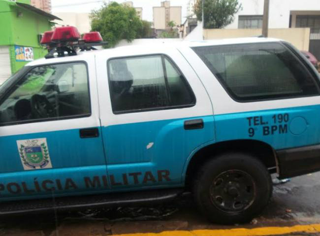 Policiais do Tático do 9º BPM conseguiram localizar e prender os três rapazes que furtaram a casa do PM (Arlindo Florentino)