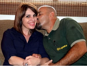 Ao socorrer Magna, Neves disse que nunca haviasegurado a mão de uma mulher tão bonita