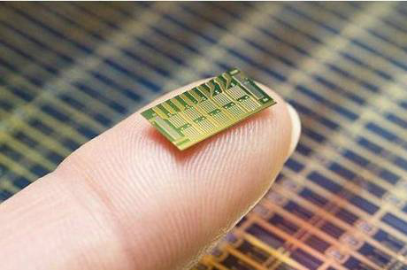 Foto: ReproduçãoO chip contraceptivo deve ser parecido com o desta imagem