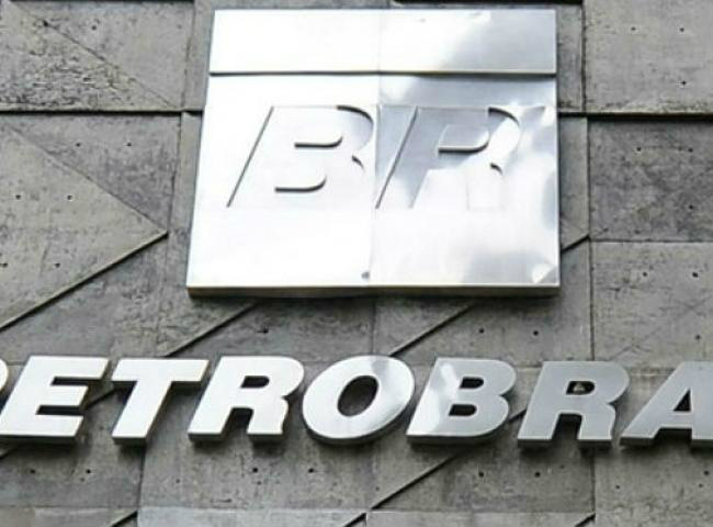 Os procuradores da operação Lava Jato da Polícia Federal, investigam um esquema de corrupção em contratos da Petrobras. (Divulgação/Uol)