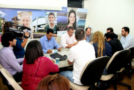 Impasse se dá por conta de lei municipal que a Prefeitura alega não ter capacidade de cumprir