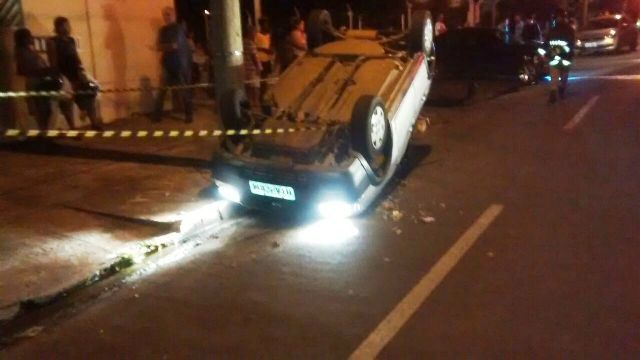 Apesar da forte colisão ninguém ficou machucado. Foto: Rádio Caçula