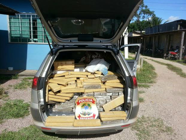 Foto: Divulgação PFCarro e droga foram apreendidos pela Polícia Federal, com o apoio da Polícia Civil